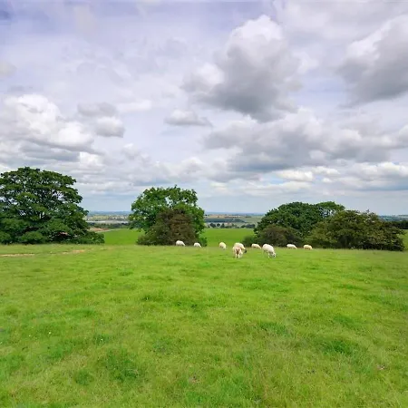 Holiday Hall * Newsham (North Yorkshire)